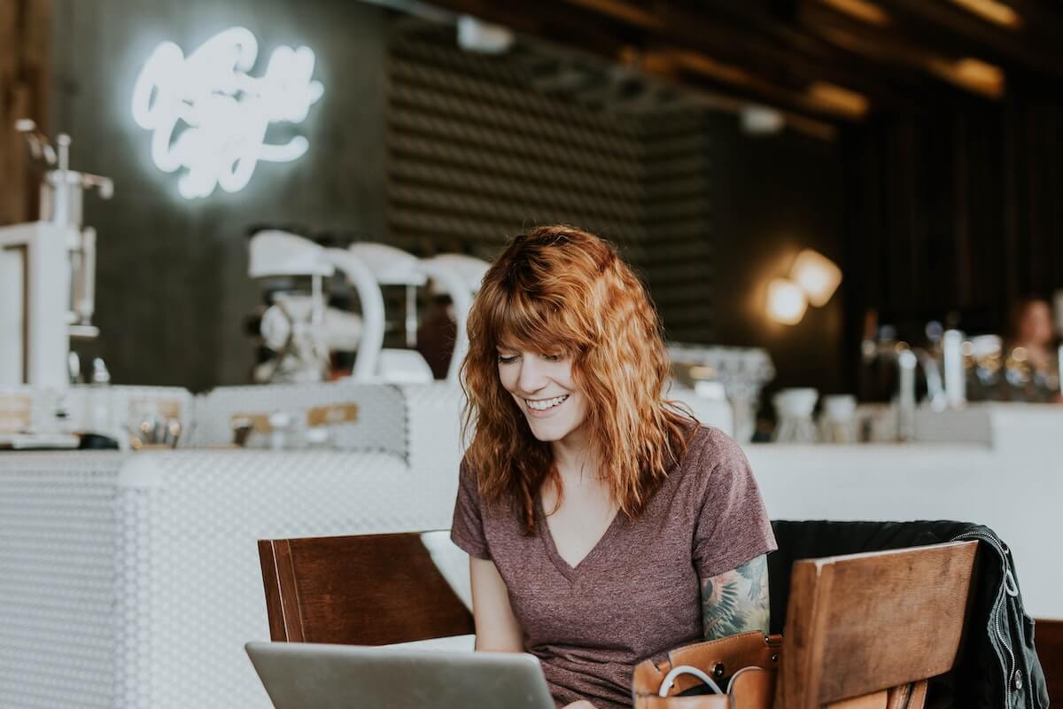 woman-laptop-opdb-op6290c8bd249944-28300362-opdb-op62a08be7e364d2-38855840__opdb-op62aa6058b3de45-60421055